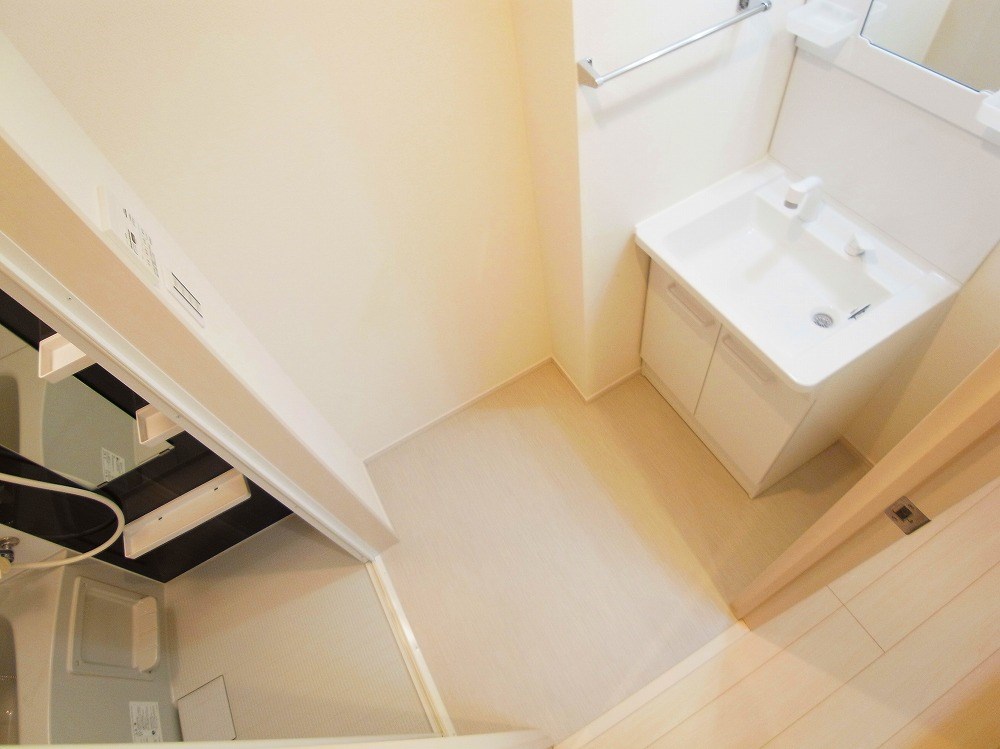 リブリ・Ｊｕｎｅ　ＫＡＬＵＮＡＳＩＡ その他1