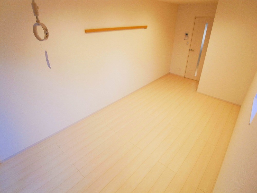 リブリ・Ｊｕｎｅ　ＫＡＬＵＮＡＳＩＡ リビング