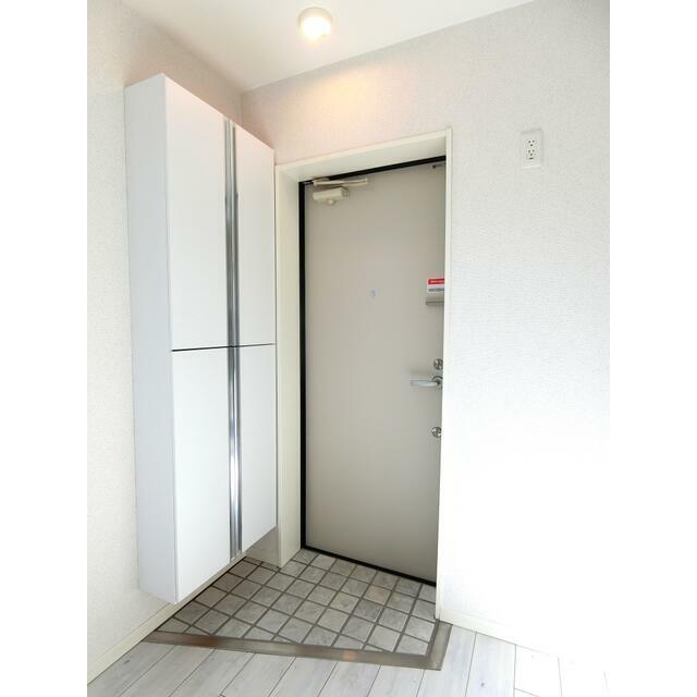 Ｄ－ＢＡＳＥ北千住 玄関