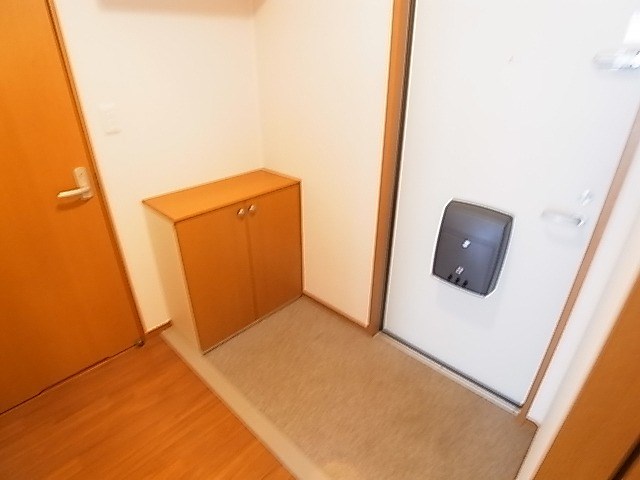 ヴィラ・エルメゾン 玄関