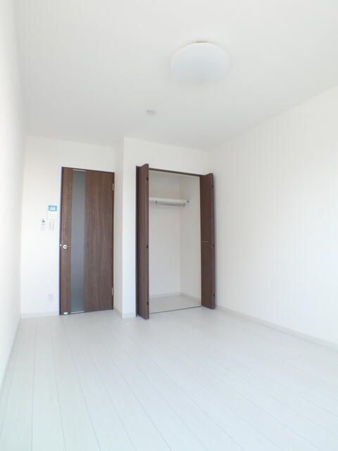 セントラルコート松戸 ベッドルーム