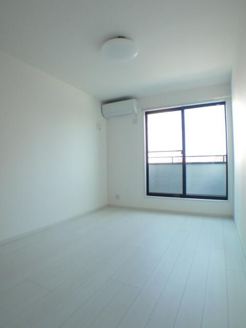 セントラルコート松戸 リビング