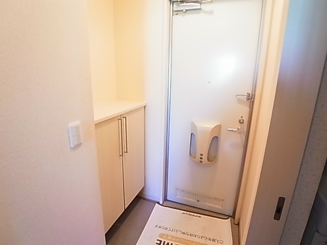 レセンテ八潮Ｄ 玄関