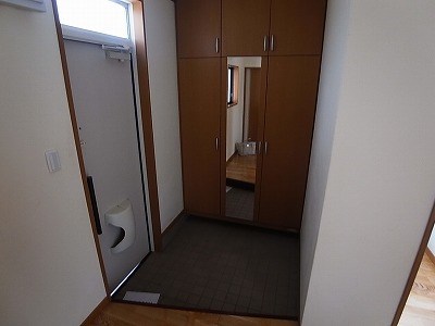 メゾンドソレイユ 玄関