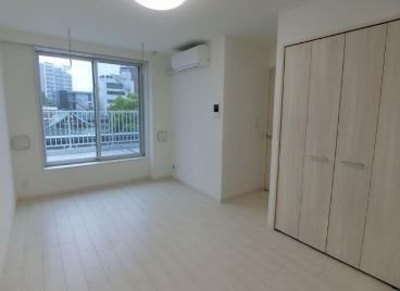 クレストコート綾瀬 リビング