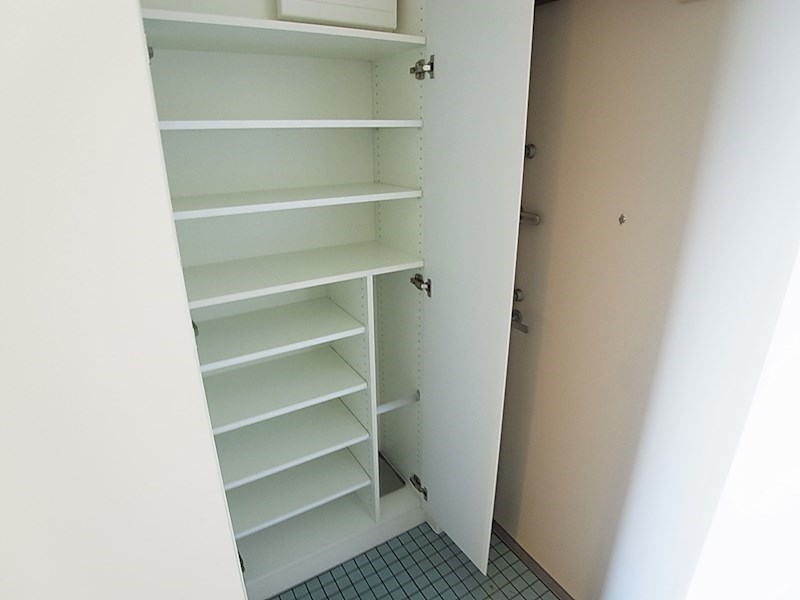 CRESCENT COURT　～クレセントコート～ 玄関