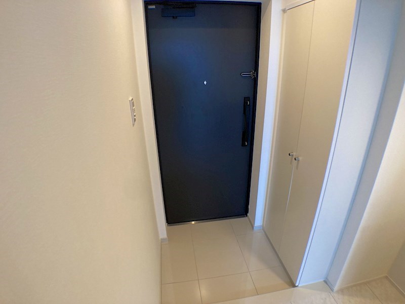 エストゥルース亀有 玄関