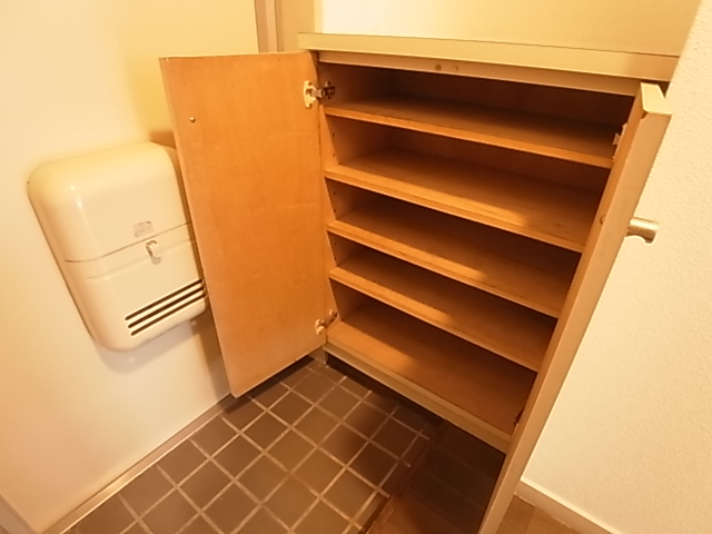 ジュネパレス松戸第94 玄関