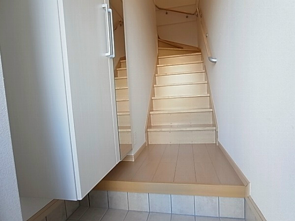 リッシュヒルズ柏の葉Ⅲ 玄関