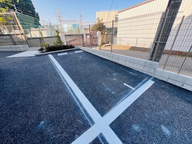 GENOVIA六町 駐車場