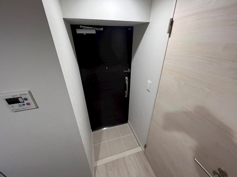 GENOVIA六町 玄関