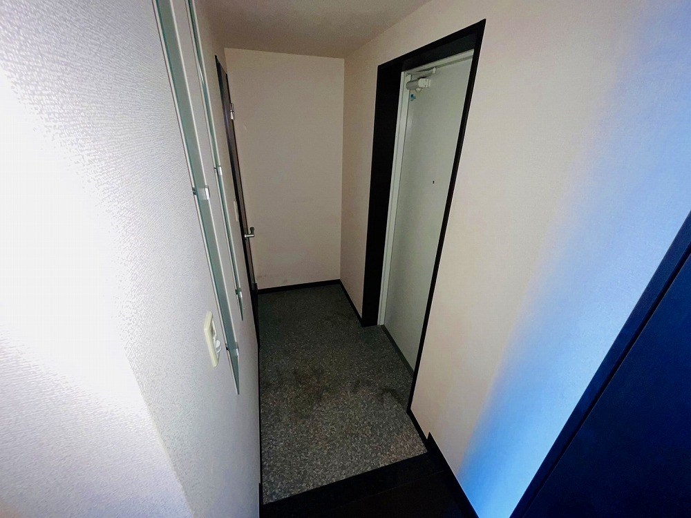 ロイヤルＫＪ 玄関