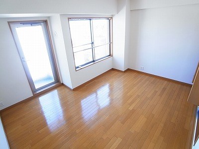 日創北小金ビル ベッドルーム