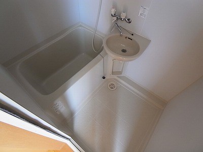 日創北小金ビル 風呂画像