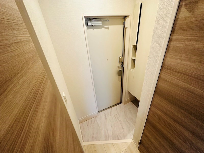 セレスティア大谷田 玄関