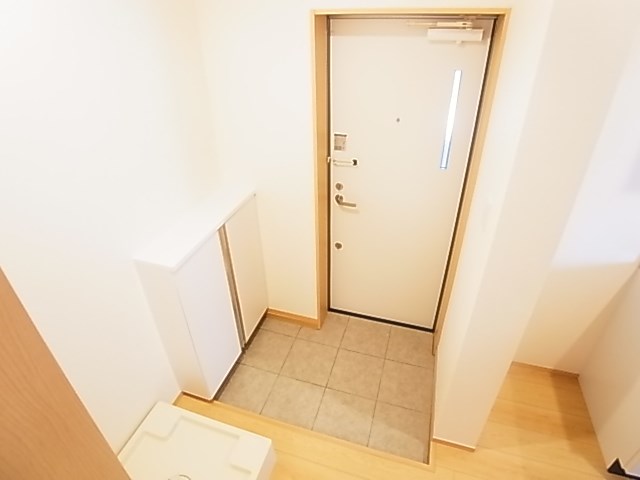 チャルテ梅島 玄関