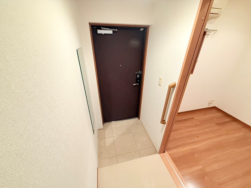 ロイヤルパークス西新井 玄関