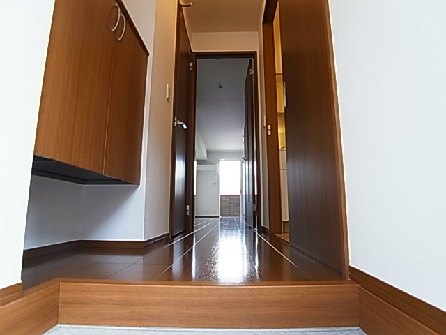 エスポワール八汐 玄関