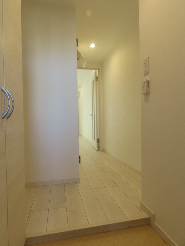 リブリ・レジデンス三ノ輪  玄関