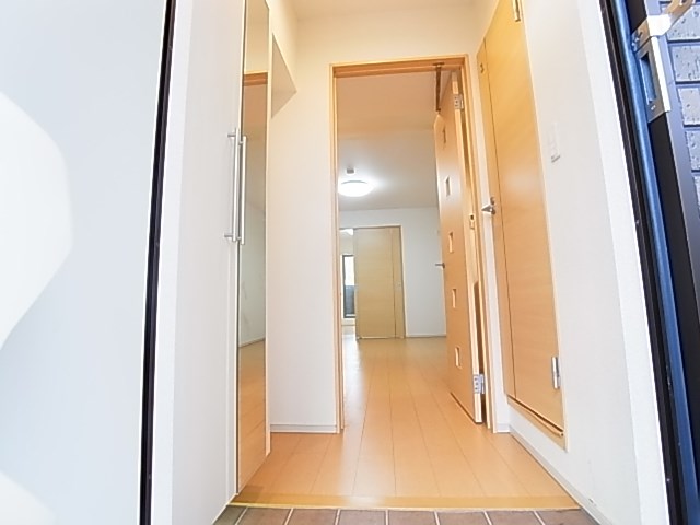 メゾン・ド・ソレイユ 玄関