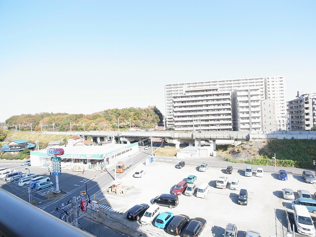 ラグジュアリーガーデン東松戸 ベランダ