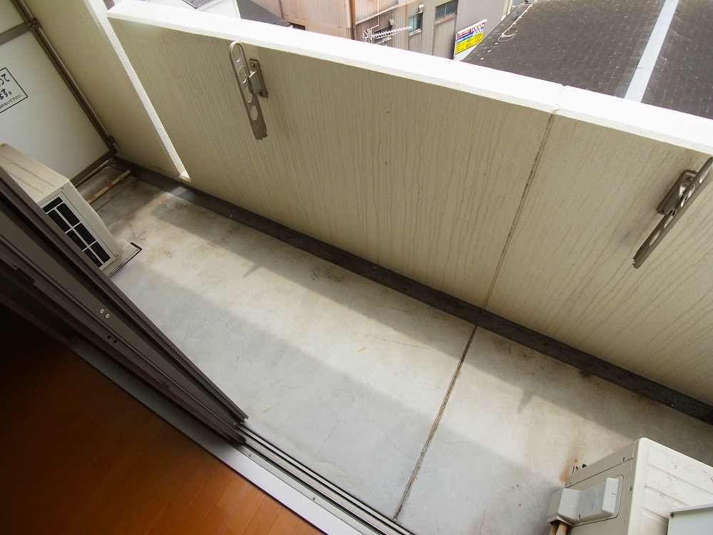 ウィステリアート ベランダ