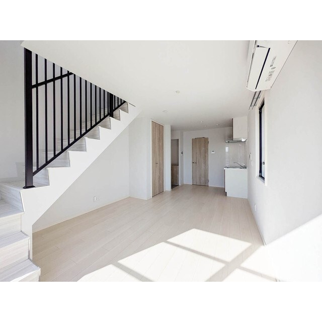 Cion Ohanajaya リビング