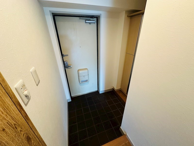 綾東ヴィレッジ壱番館 玄関