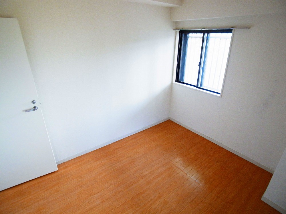 綾東ヴィレッジ壱番館 ベッドルーム