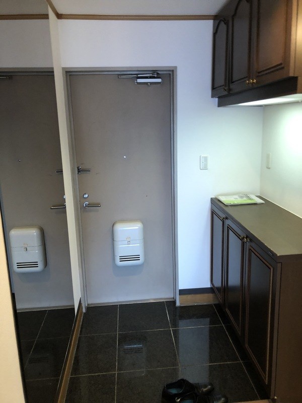 岩沢第一ビル 玄関