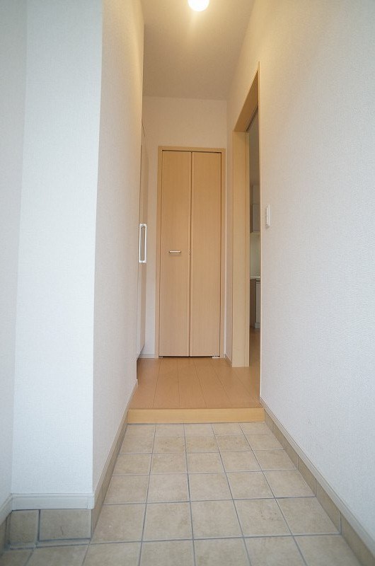 イーストヒルⅣ 玄関