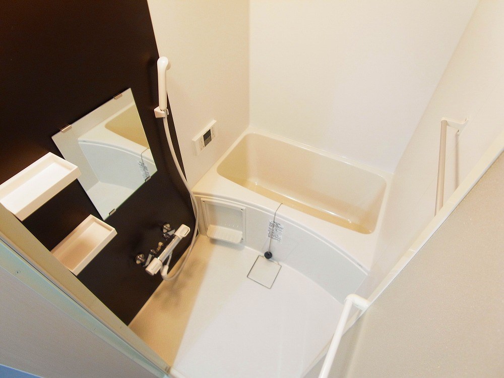 オリーブ舎人 風呂画像