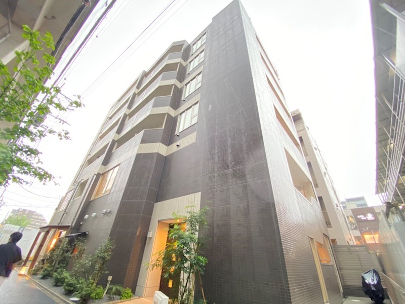 アルバーロ　イーリス 603号室 外観