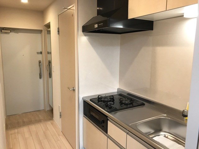 アルバーロ　イーリス 玄関