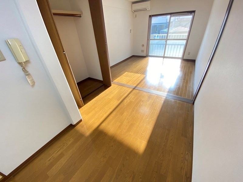 ヤマユウ第４ビル リビング