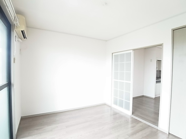 ヒロハイム六実 リビング