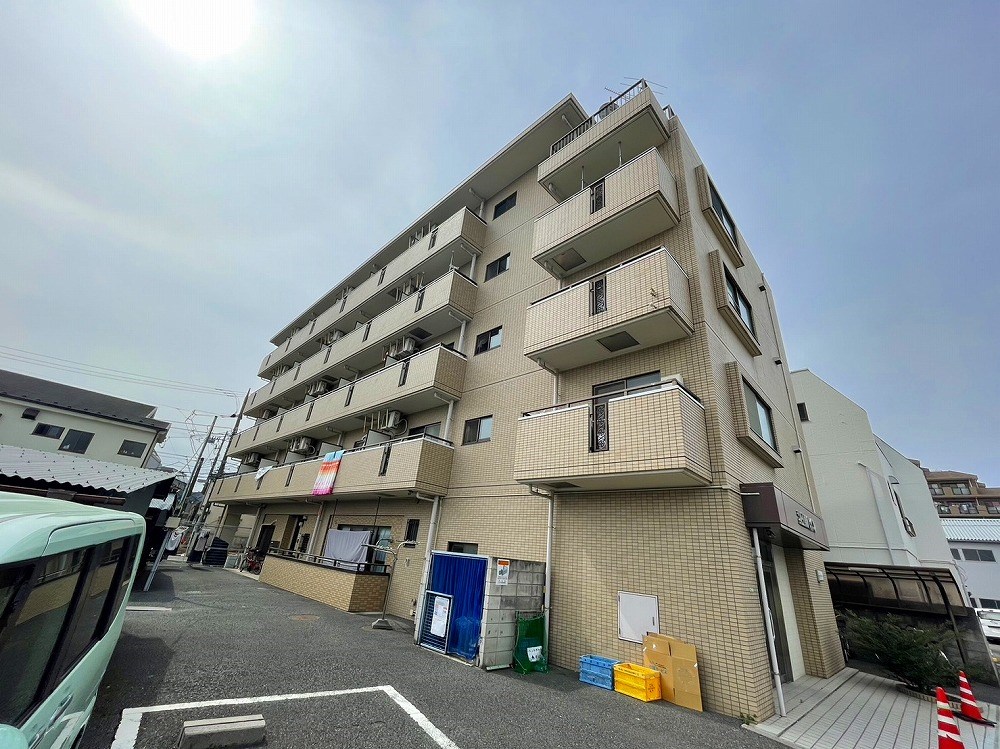 第六日東ハイツ 外観写真