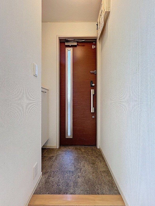 ブルー・イン・スカイ・シティ 玄関