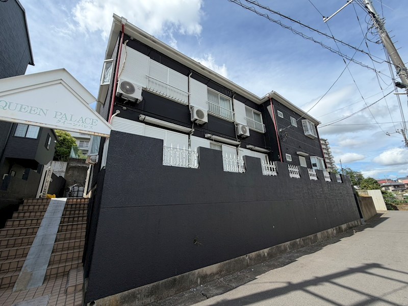クイーンパレス 102号室 外観