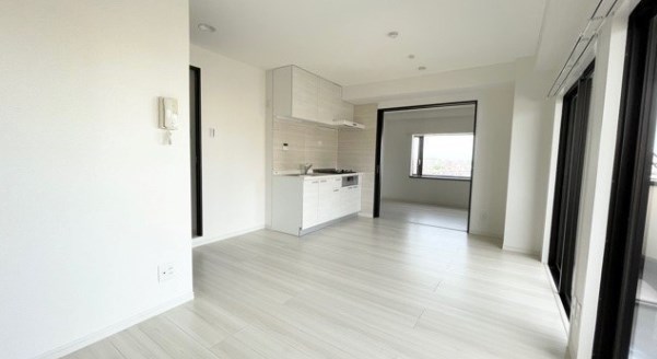 メゾンピオニー大師前 リビング