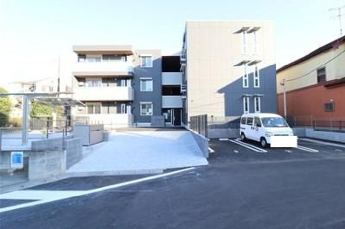 メゾン・ド・シルヴァ 302号室 外観