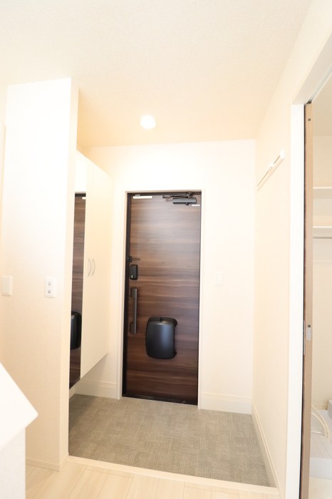 アプリコーゼ　C 玄関