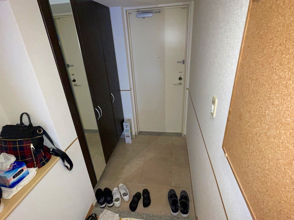 ロイヤルパークスシーサー 玄関