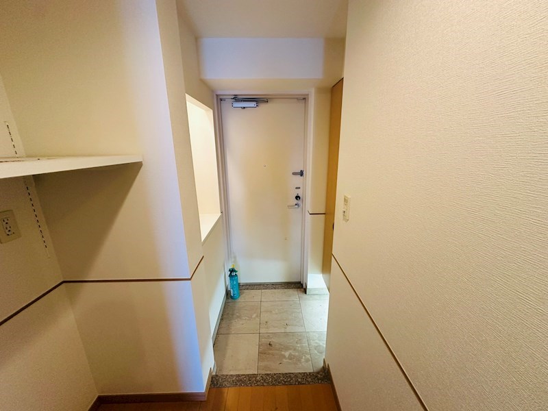 ロイヤルパークスシーサー 玄関