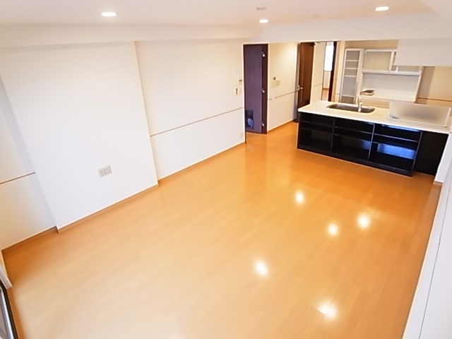 ロイヤルパークスシーサー リビング