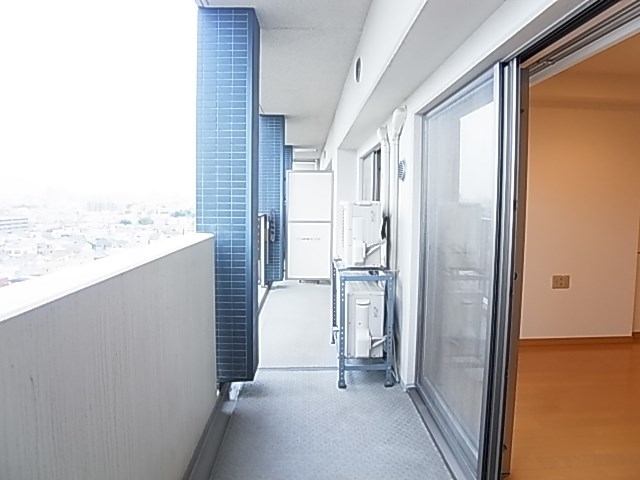 ロイヤルパークスシーサー ベランダ