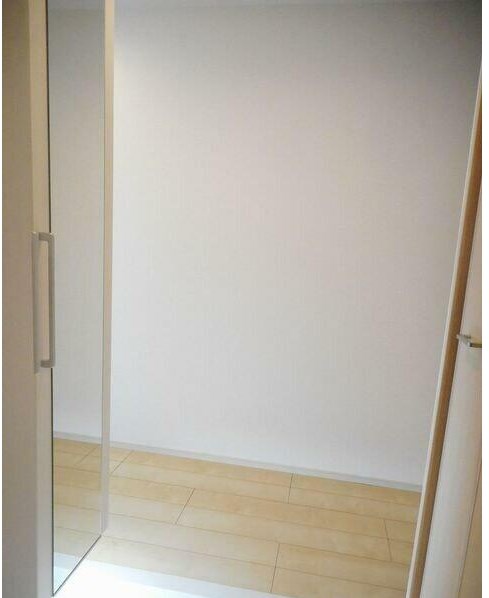 アビタ・ヴァン 玄関