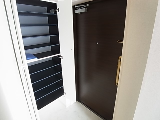 アビタ・ヴァン その他4