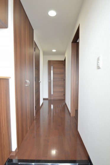 オアシスＦ棟 玄関