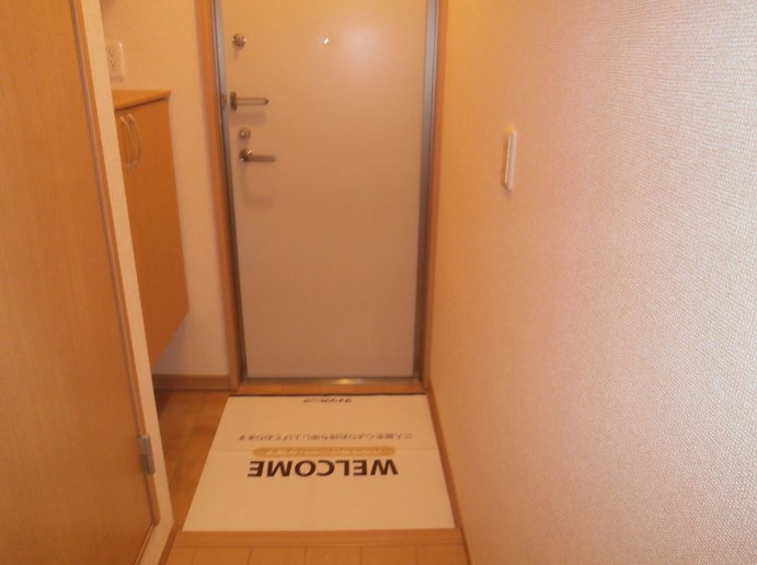 プランドール１ 玄関